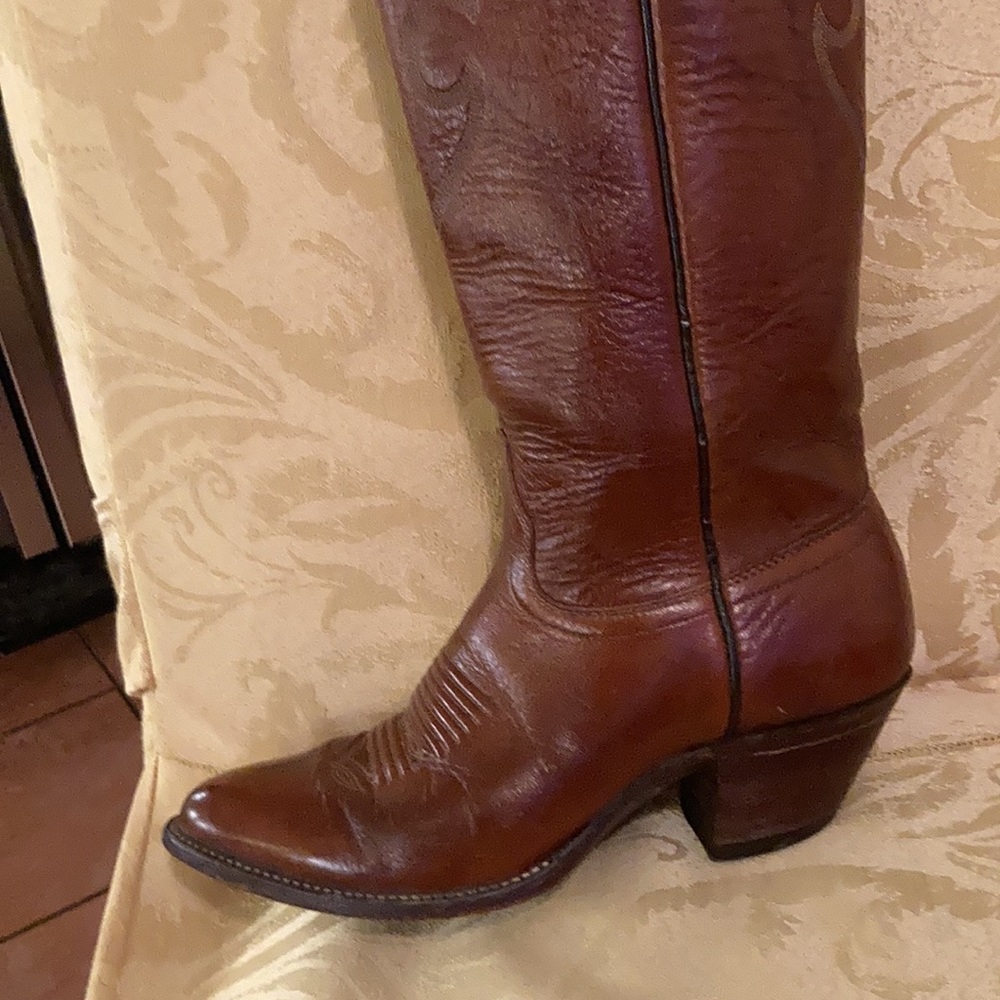 Boots - Picture 4 of 4